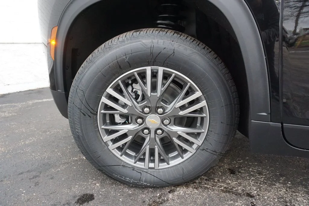 2026 Chevrolet Traverse LT - Photo 25