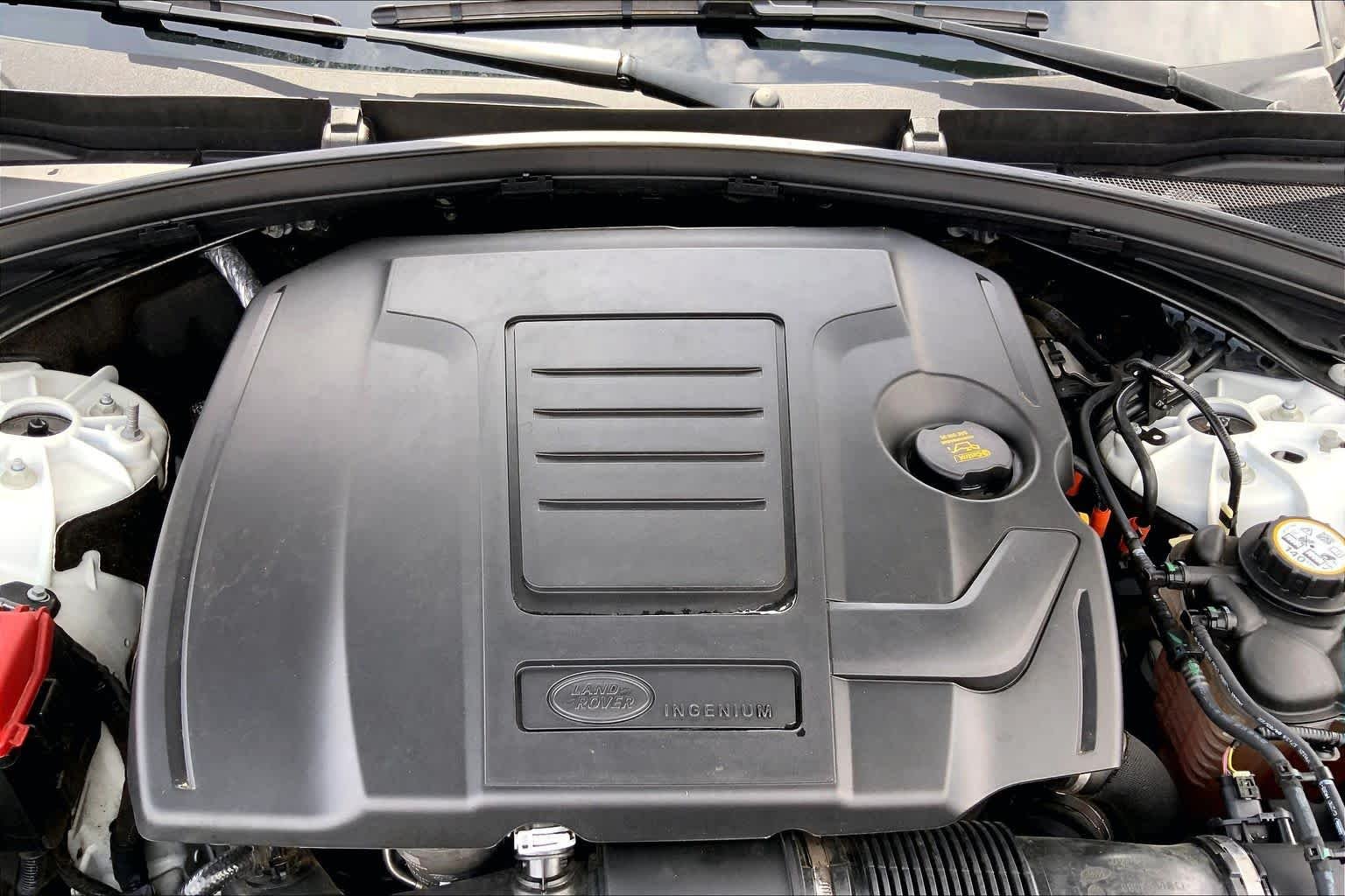 Used 2023 Fuji White Land Rover R-Dynamic S image 63