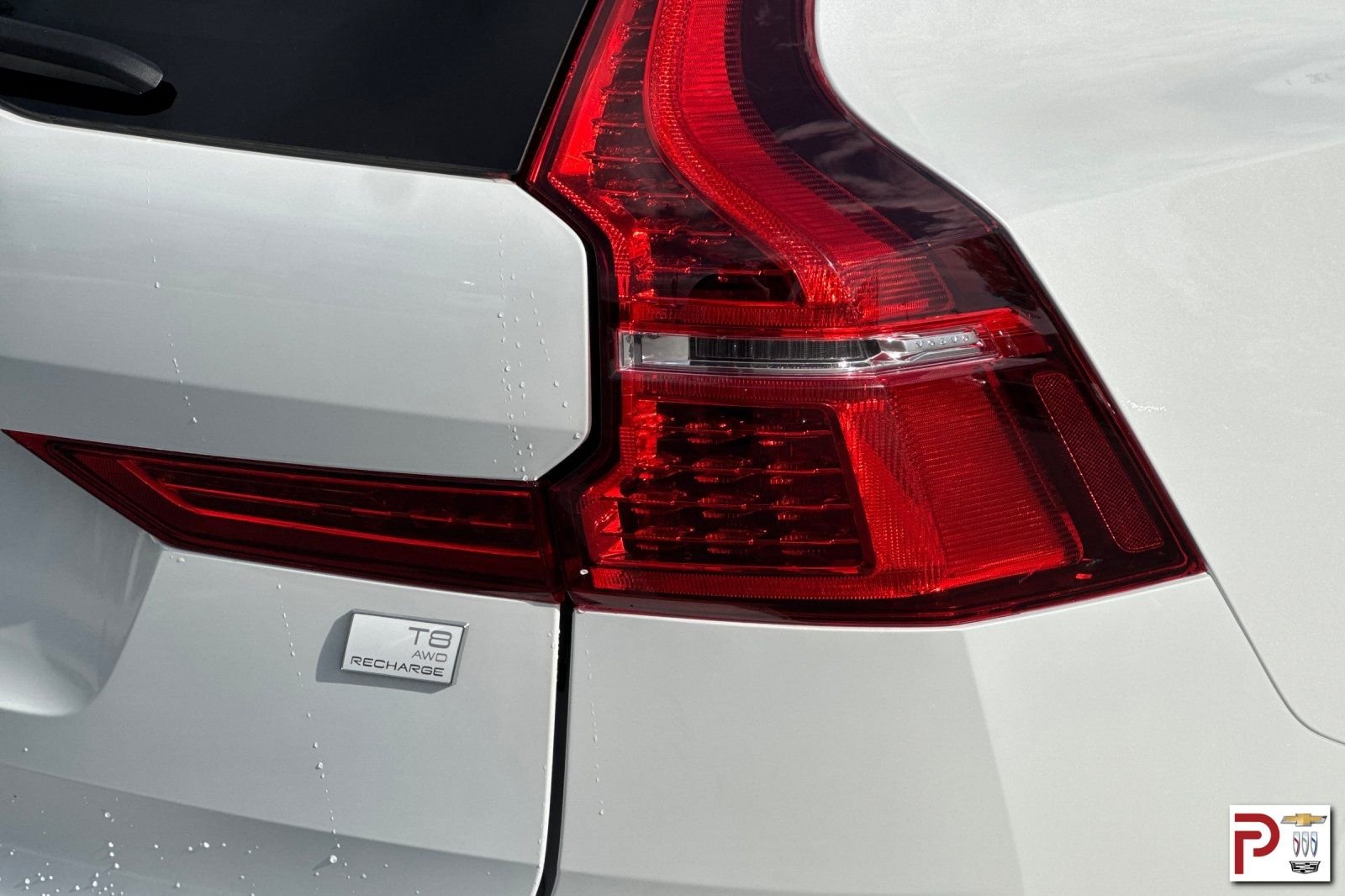 Used 2022 White Volvo T8 Inscription image 35