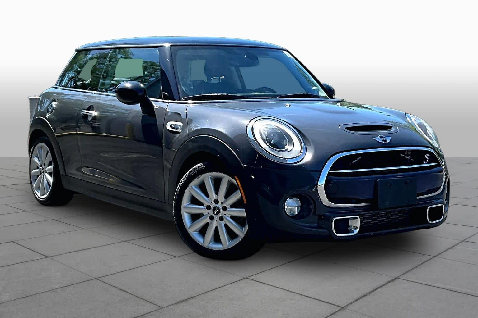 Used 2018 Thunder Grey Metallic MINI Cooper S image 3