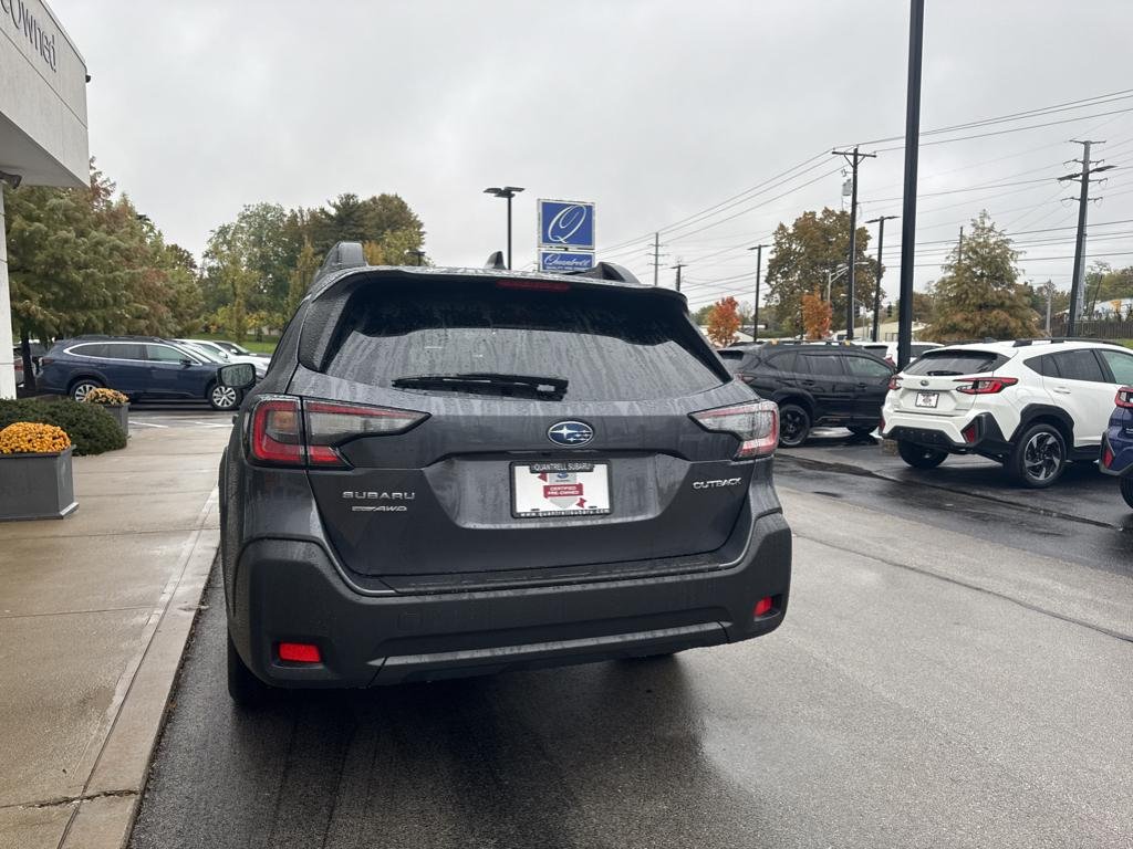 2025 Subaru Outback Premium photo 3