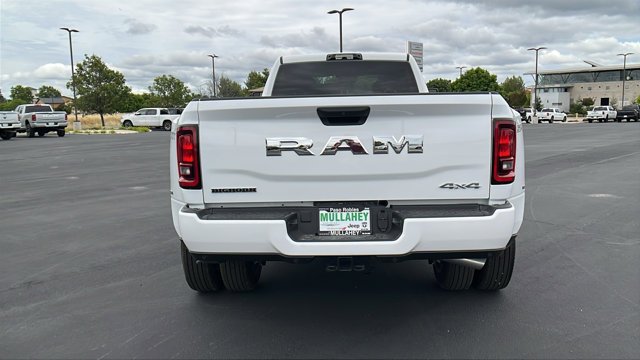 New 2026 Bright White Clear-Coat Exterior Paint RAM Big Horn image 4