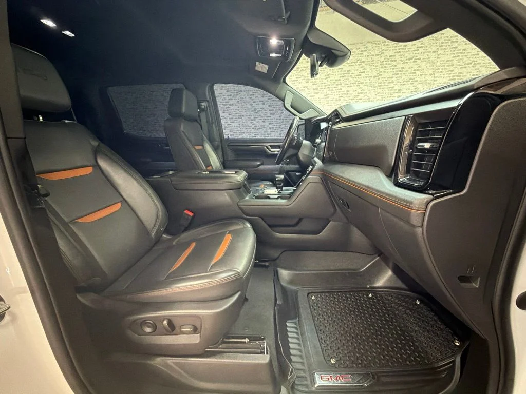 Used 2022 Summit White GMC AT4 image 11