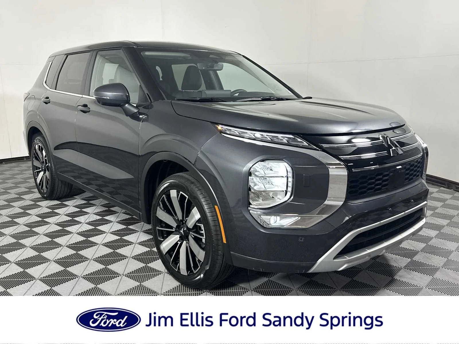 2025 Mitsubishi Outlander SE S-AWC's photo