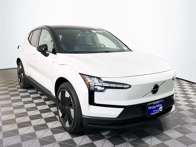 2025 Volvo EX30 Twin Motor Performance Plus's photo