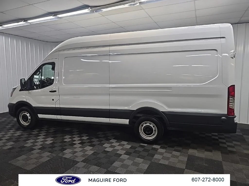 Used 2025 White Ford Base image 5