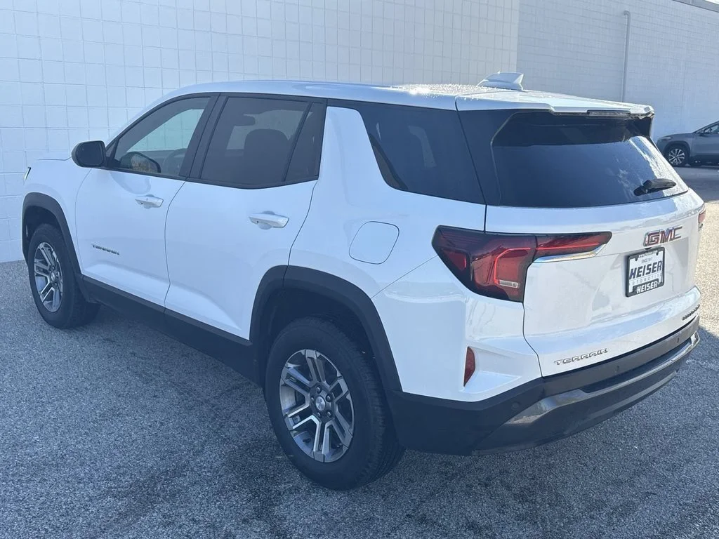 Used 2026 Summit White GMC Elevation image 11