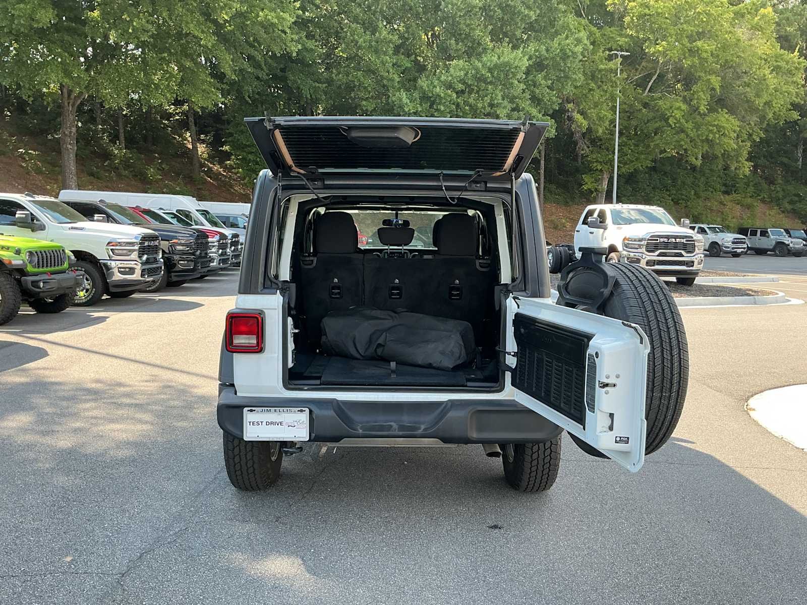 Used 2023 Bright White Clearcoat Jeep Sport S image 29
