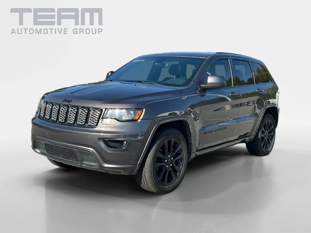 Used 2020 Gray Jeep Altitude image 3
