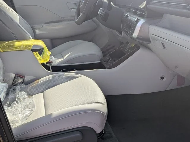 New 2026 Black Hyundai SEL Premium image 24