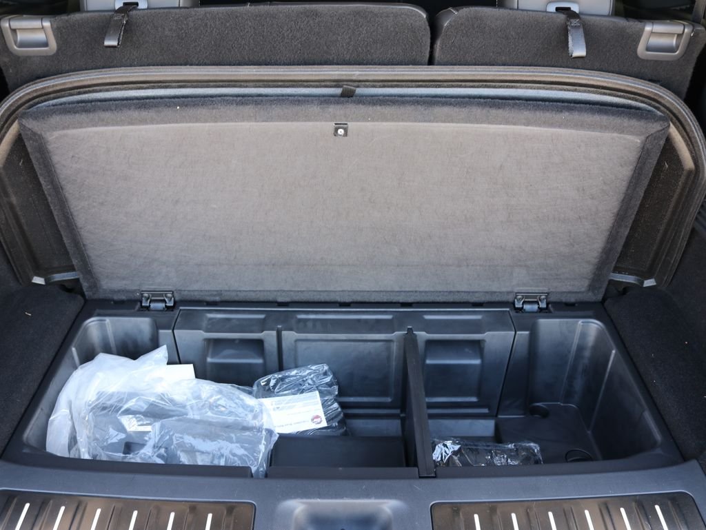 Certified Used 2023 Silver INFINITI LUXE image 34