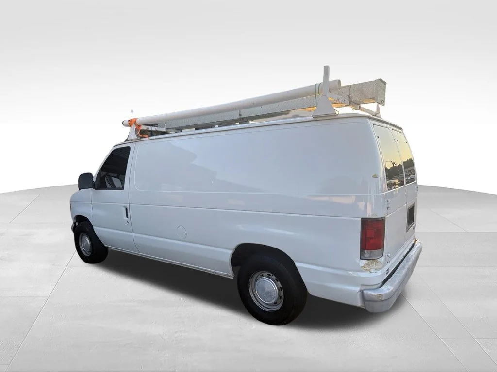 Used 1997 White Ford  image 3