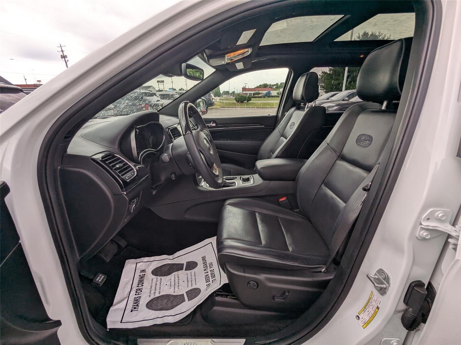 Used 2019 Bright White Clearcoat Jeep Overland image 22