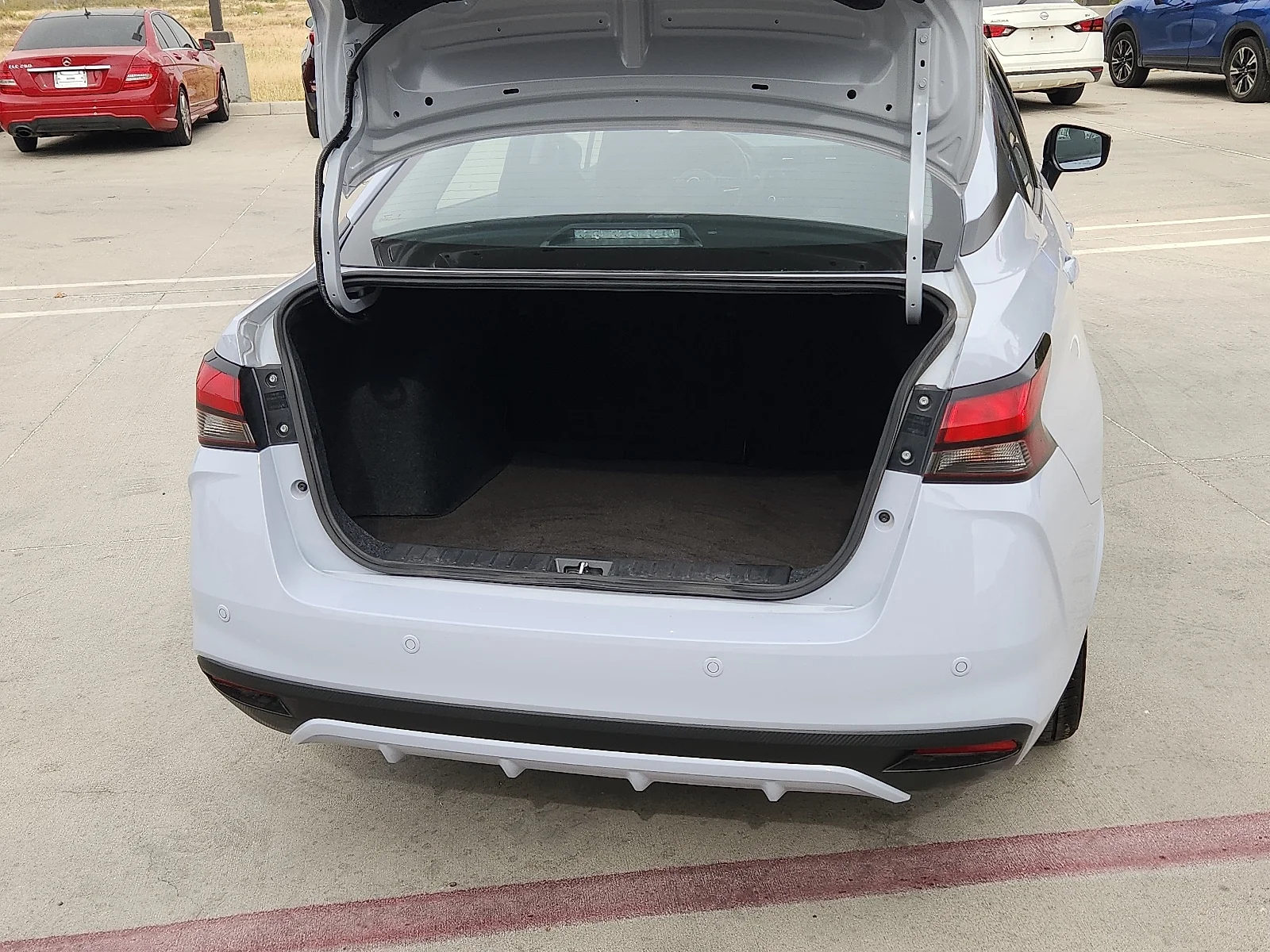 New 2025 Gray Nissan 1.6 SR image 9