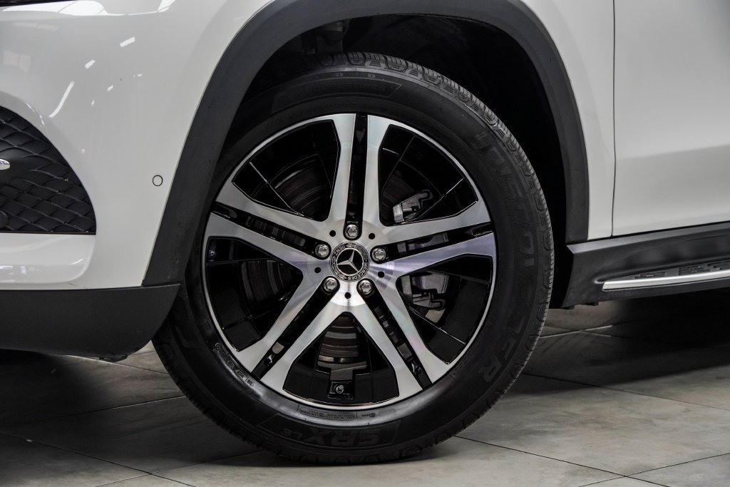 Used 2023 White Mercedes-Benz GLS 450 image 4