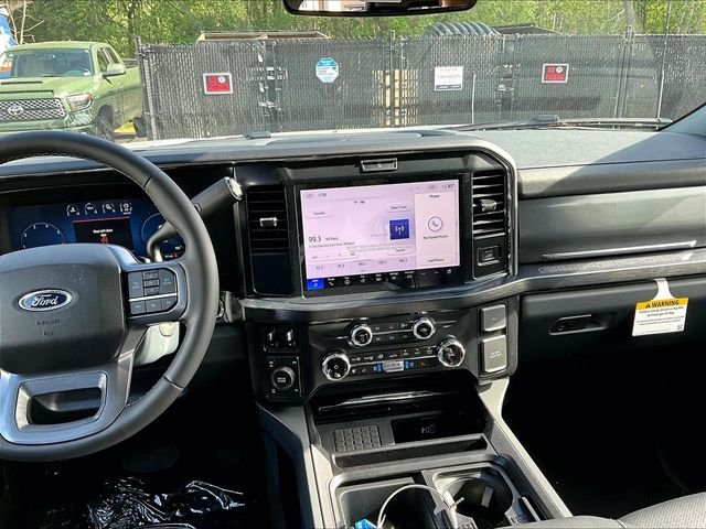2026 Ford F-350SD — photo 8