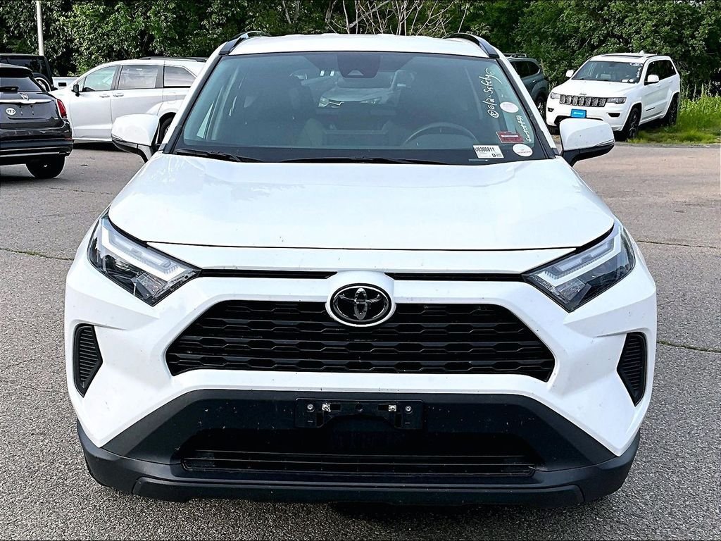 Used 2025 White Toyota XLE image 2