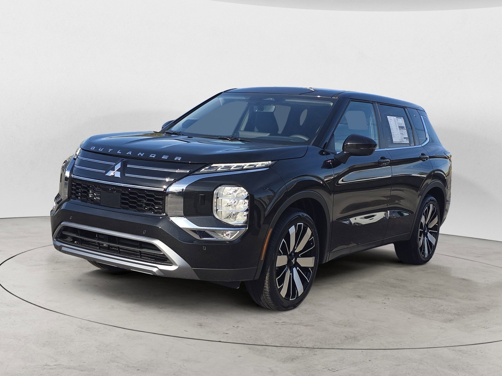 New 2026 Black Diamond Mitsubishi SE image 5