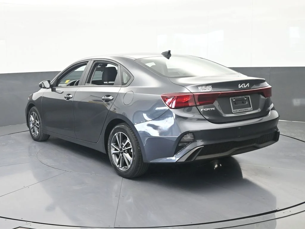 Used 2023 Gravity Gray Kia LXS image 4