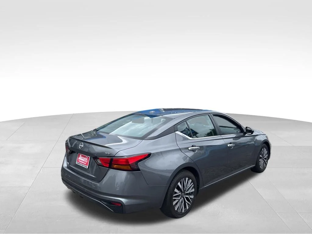 Used 2024 Gray Nissan 2.5 SV image 36