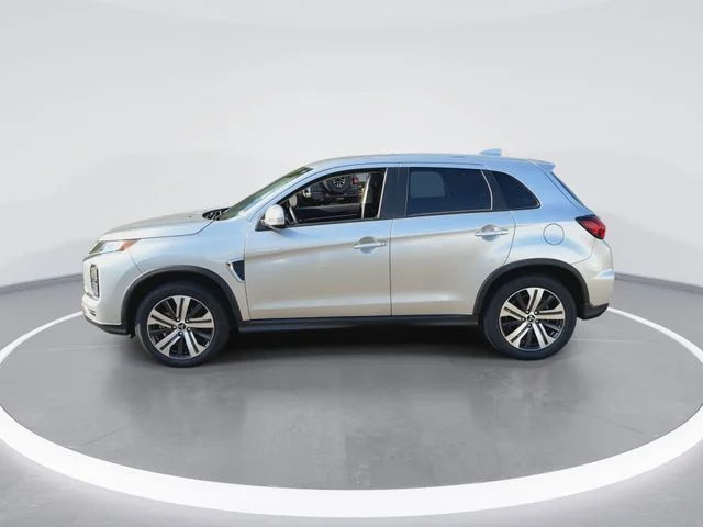Used 2026 Silver Mitsubishi 2.0 SE image 5
