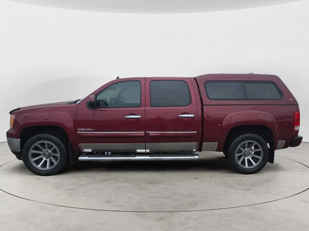 Used 2013 Red GMC Denali image 8