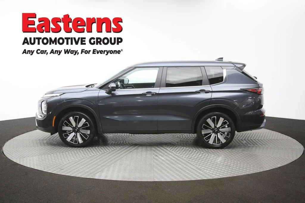 Used 2025 Gray Mitsubishi SE image 55