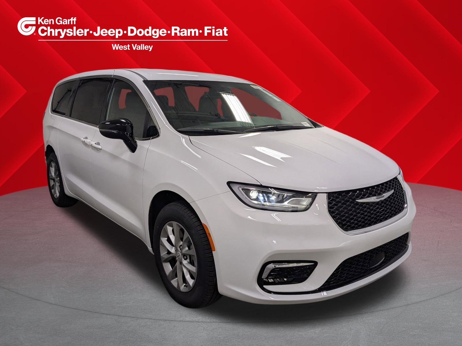 2026 Chrysler Pacifica Select AWD's photo