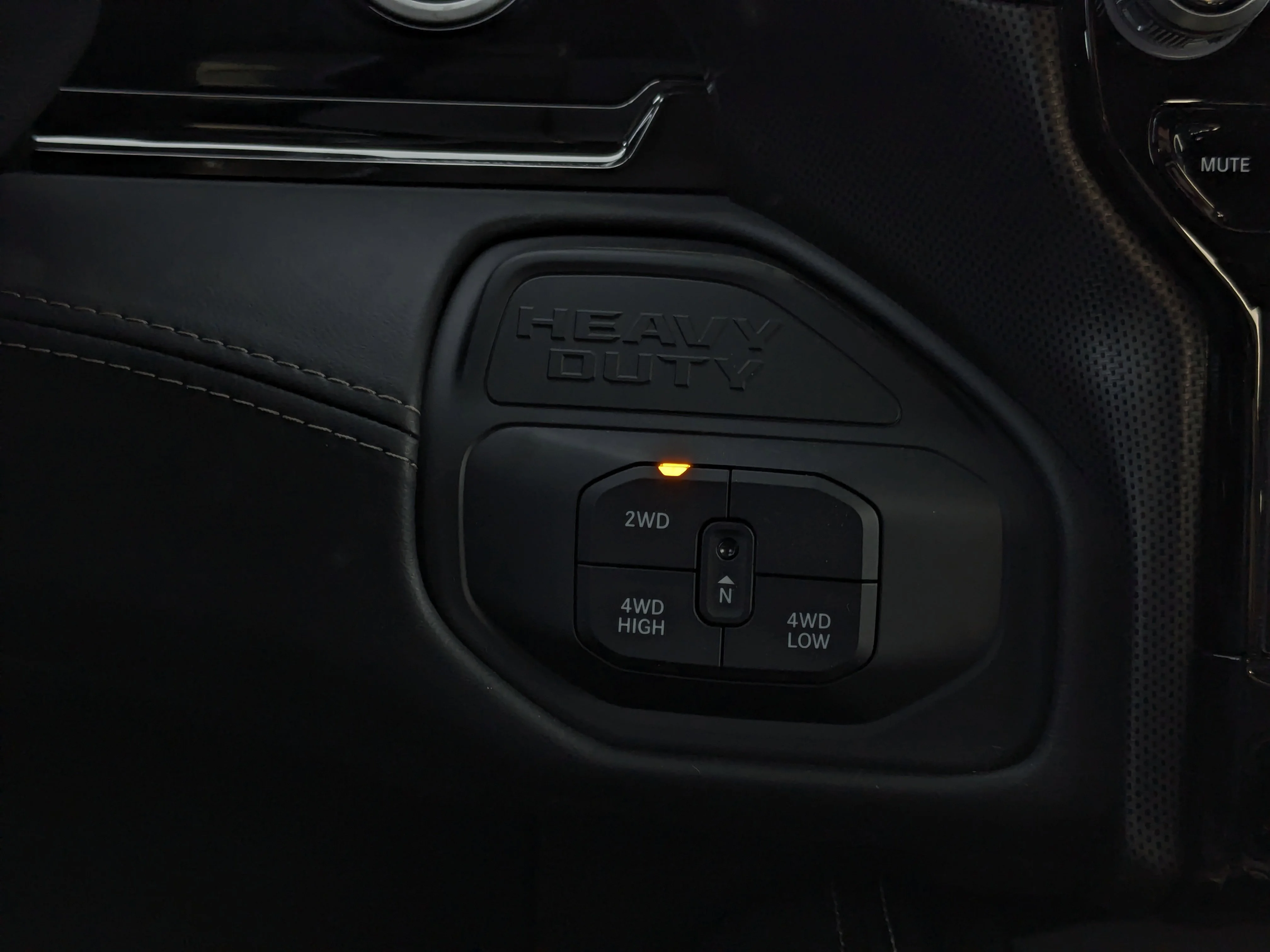 New 2026 White RAM Limited - CUMMINS DIESEL  NIGHT EDITION  LEVEL 1 & TOW GRP  SUNROOF image 27