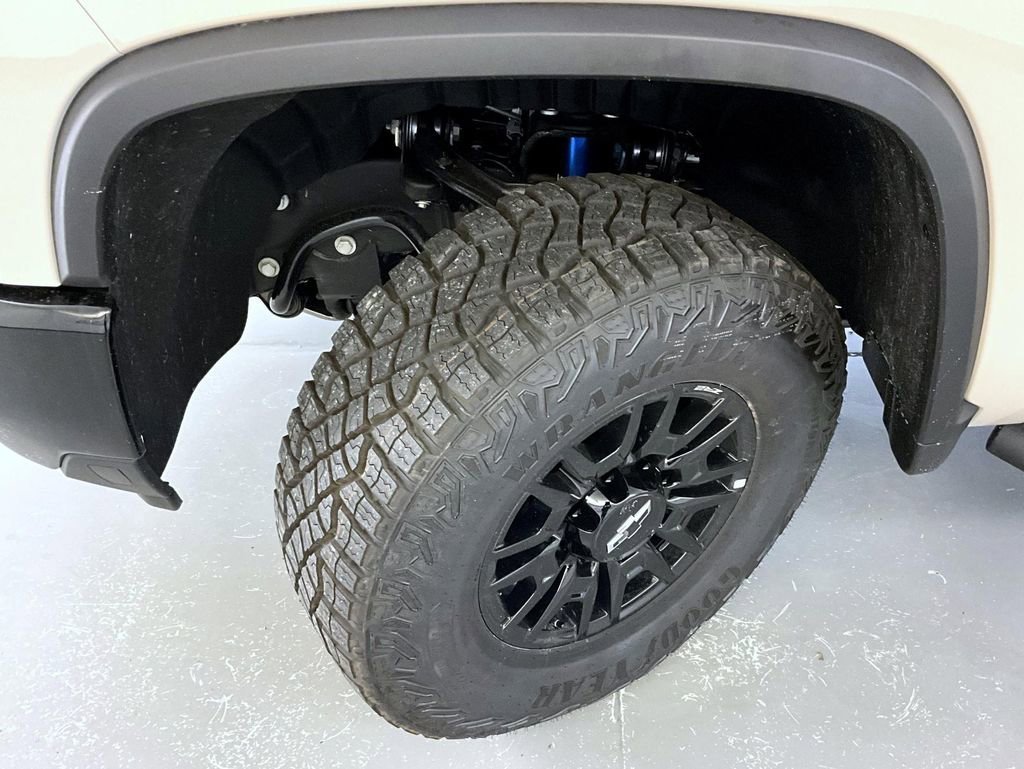 New 2026 White Sands Chevrolet ZR2 image 24