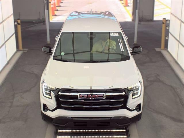 Used 2025 Summit White GMC Elevation image 2