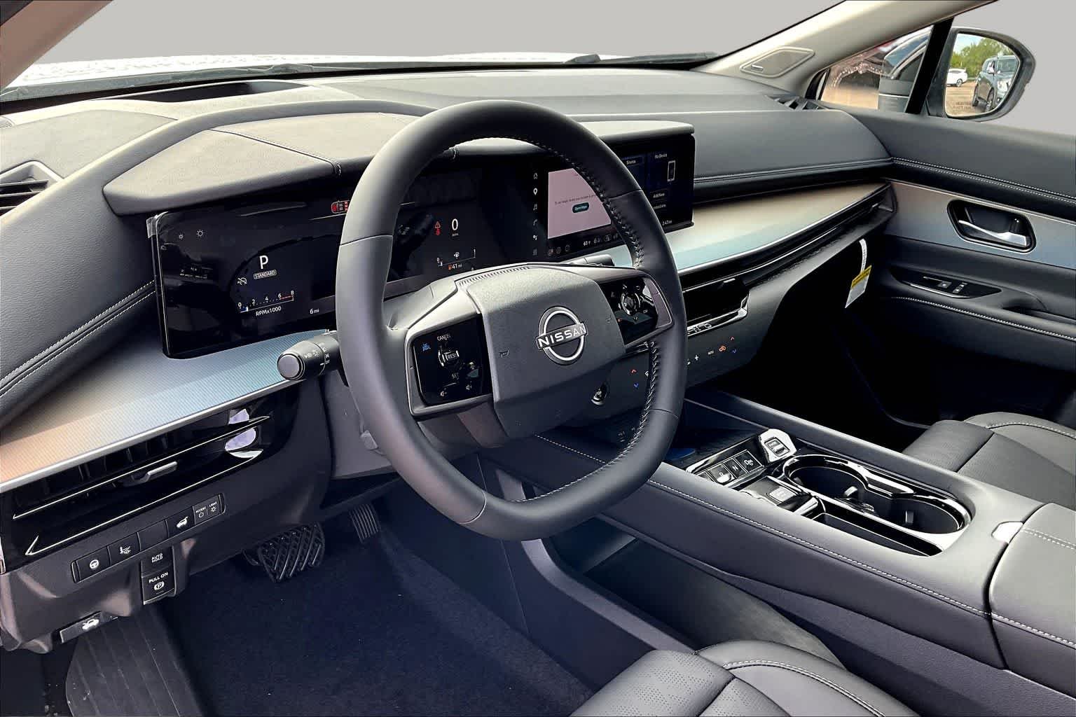 New 2026 Everest White Pearl TriCoat Nissan Platinum image 10