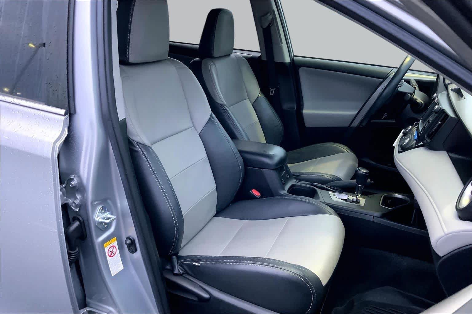Used 2017 Silver Sky Metallic Toyota XLE image 8