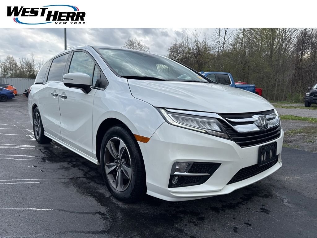 2018 Honda Odyssey Touring's photo
