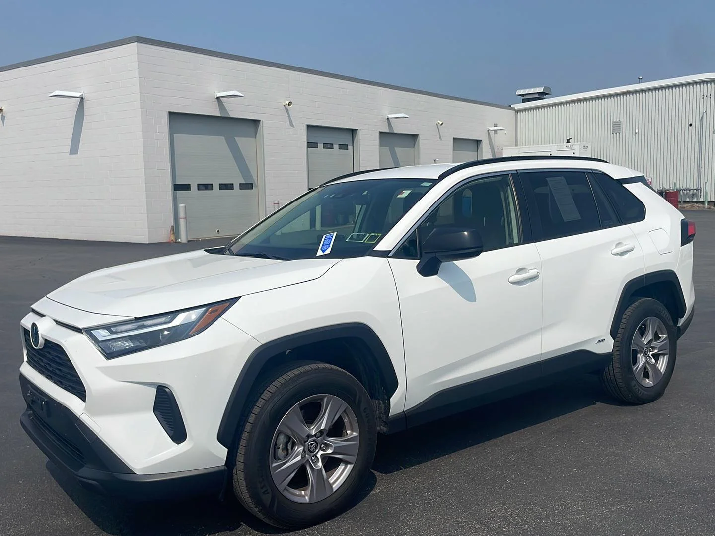 Used 2024 Ice Cap Toyota LE image 5