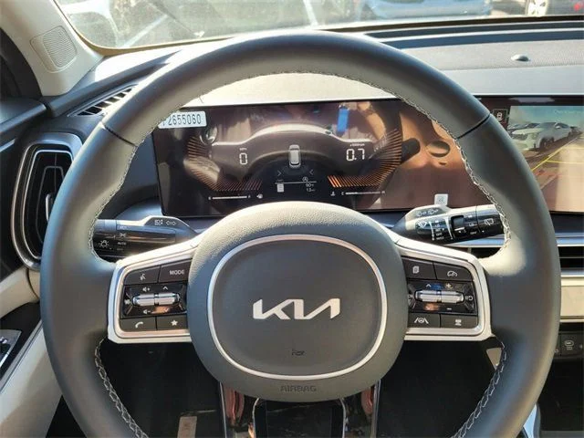 2025 Kia Sorento S - Photo 19