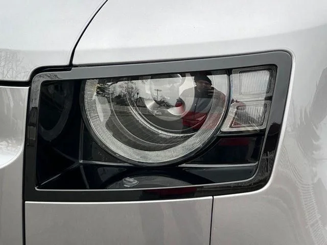 Used 2022 Gray Land Rover X-Dynamic SE image 11