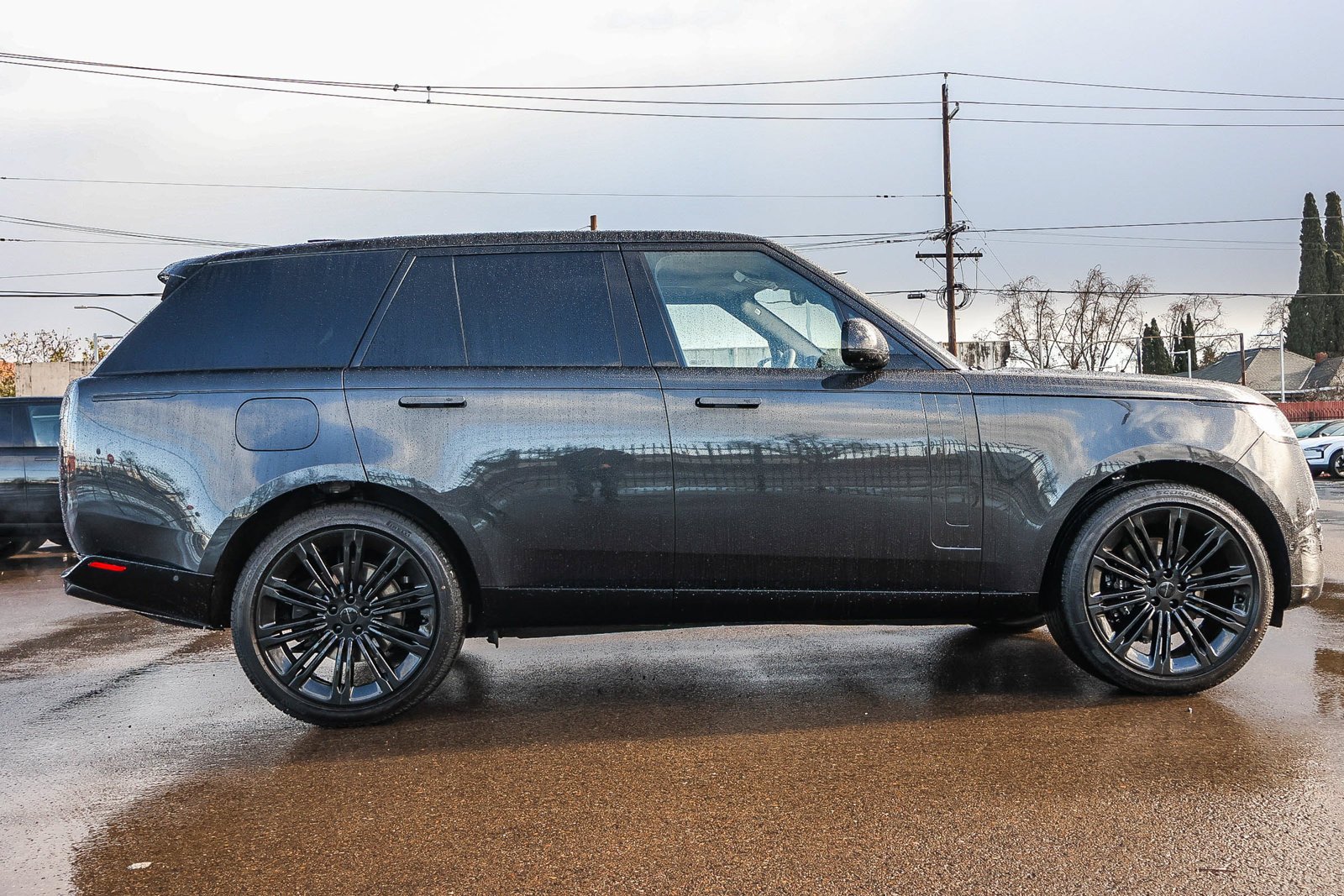 2026 Land Rover Range Rover SE - Photo 4