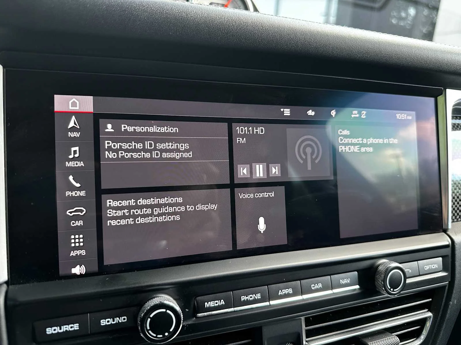Used 2020  Porsche Turbo image 11