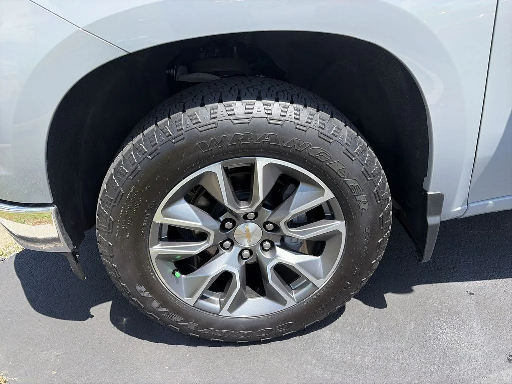 Used 2024 Gray Chevrolet LT image 16