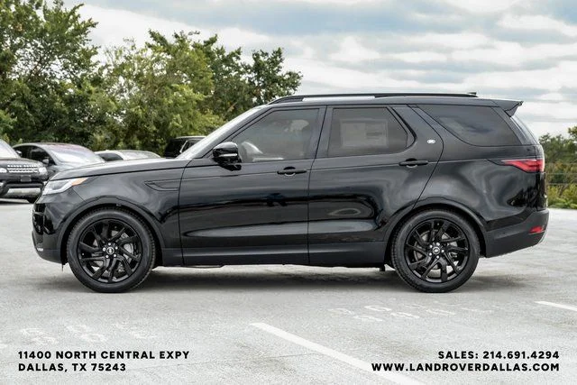 Used 2025 Santorini Black Metallic Land Rover S image 9
