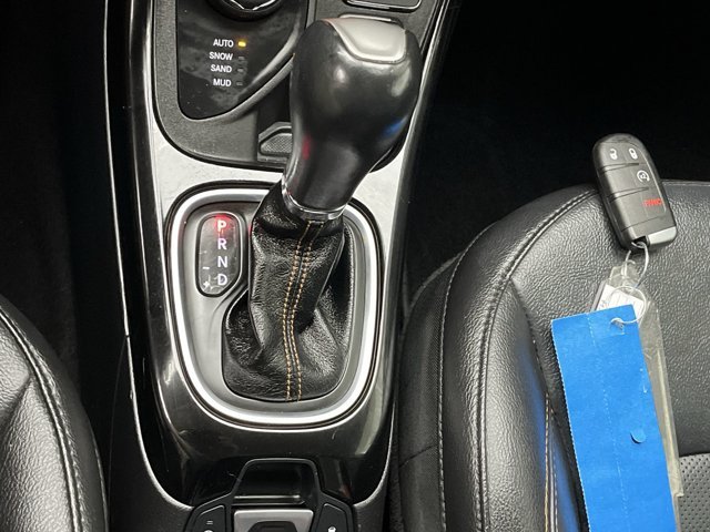 Used 2019 Laser Blue Pearlcoat Jeep Limited image 23