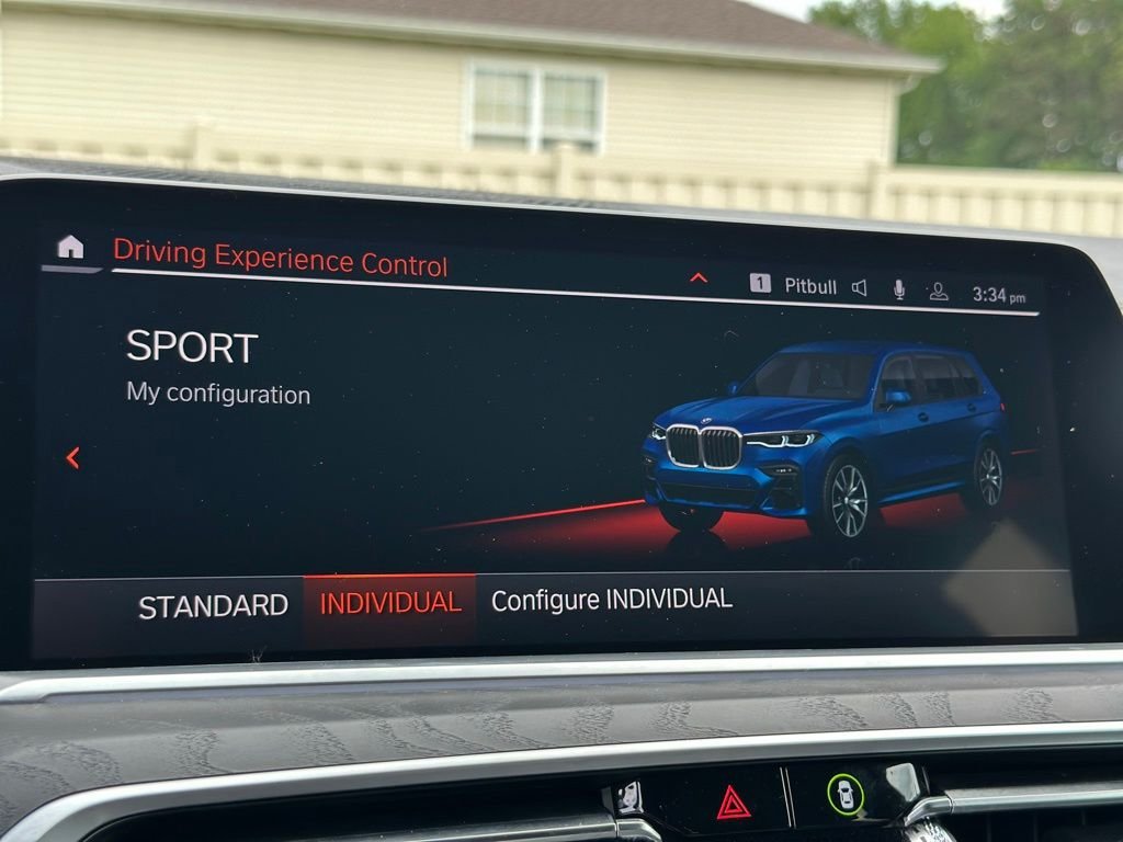 Used 2022 Phytonic Blue Metallic BMW xDrive40i image 41