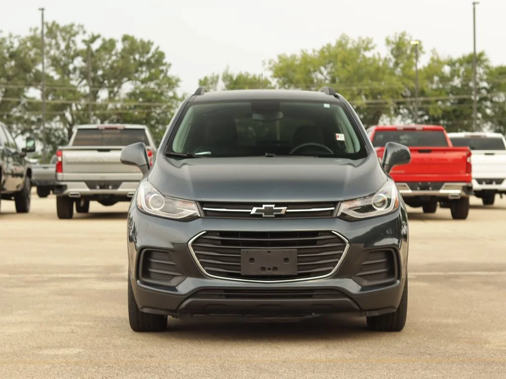 Used 2022 Chevrolet Trax LT with VIN KL7CJLSM1NB563322 for sale in Pekin, IL