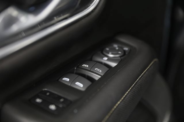 2021 GMC Yukon SLT - Photo 14