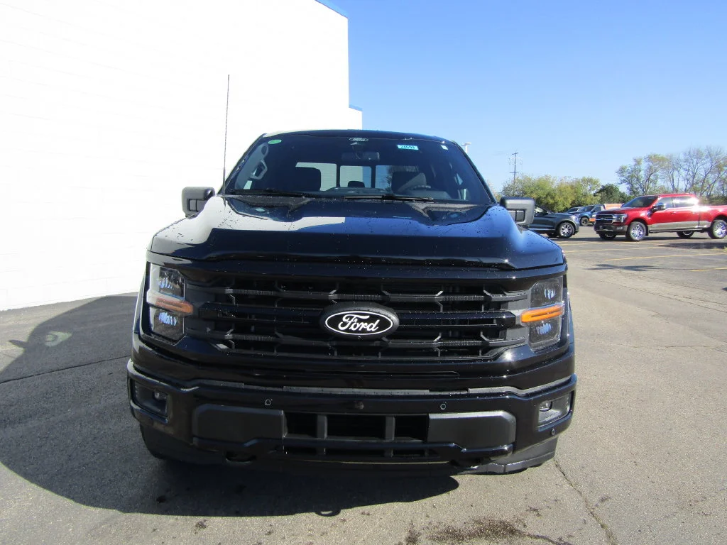 New 2026 Black Ford XLT image 3