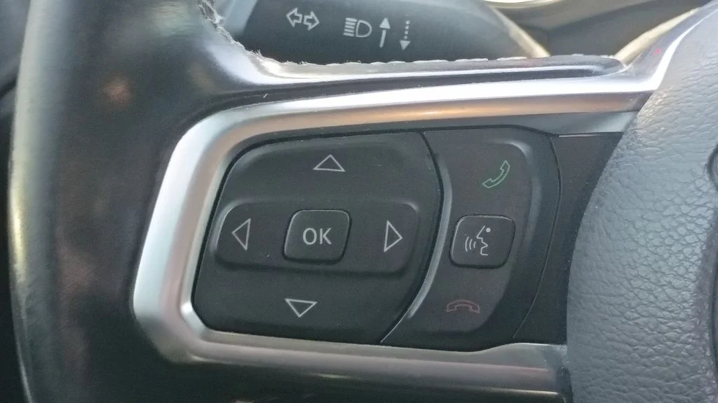 Used 2020 Gray Jeep Overland image 27