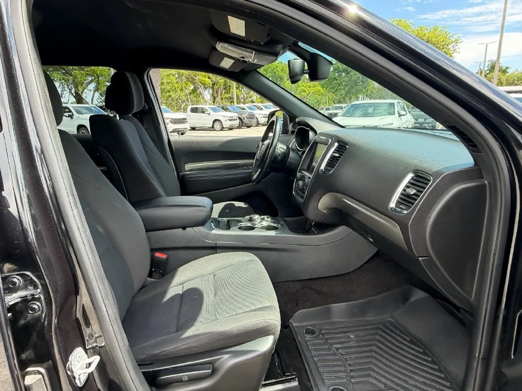 Used 2014 Black Dodge SXT image 18