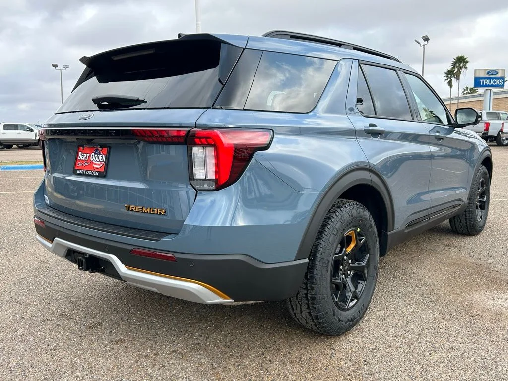 New 2026 Vapor Blue Metallic Ford Tremor® image 7