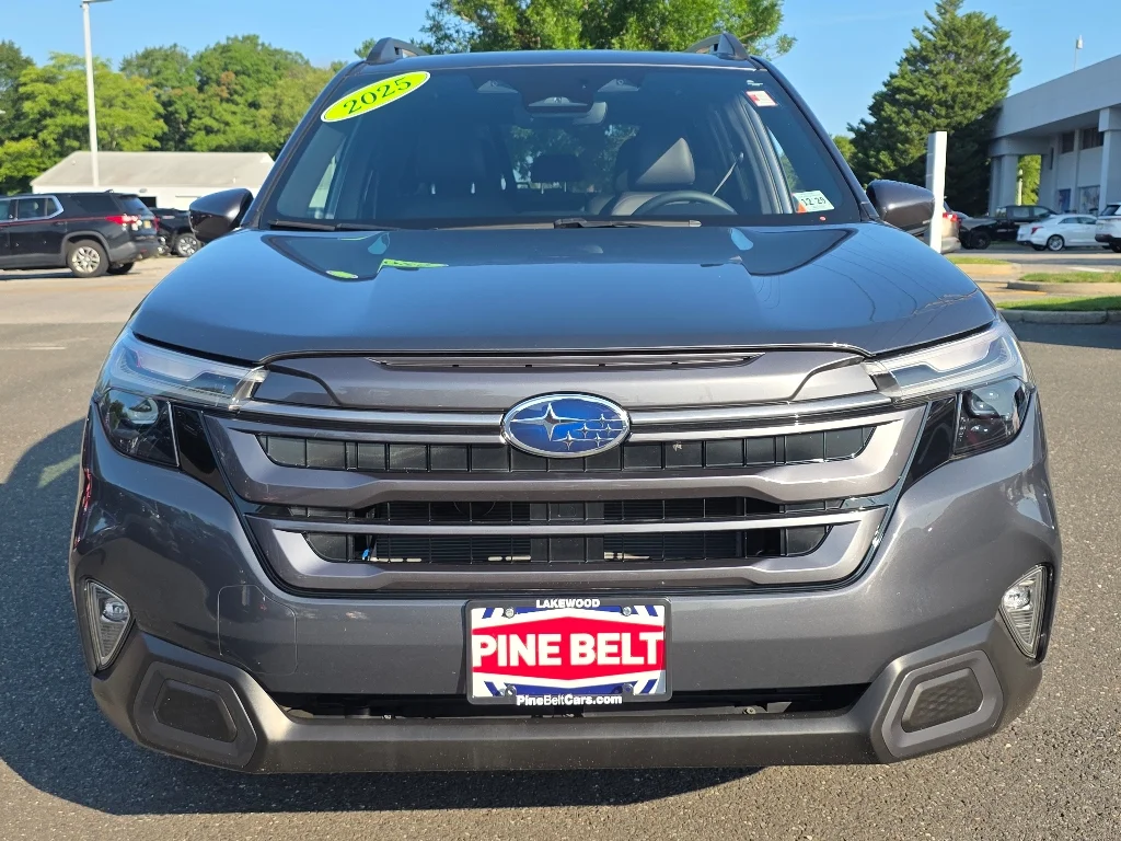 Used 2025 Magnetite Gray Metallic Subaru Limited image 10